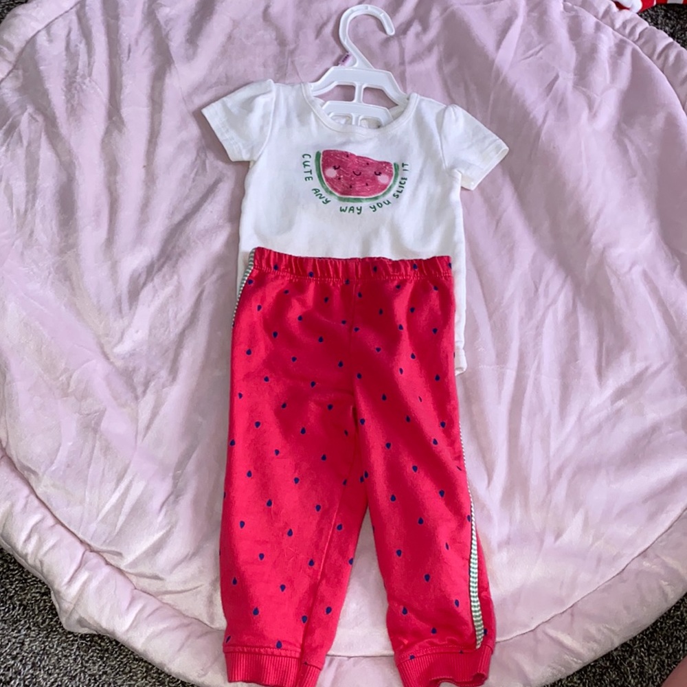 Baby girl matching set. 9months